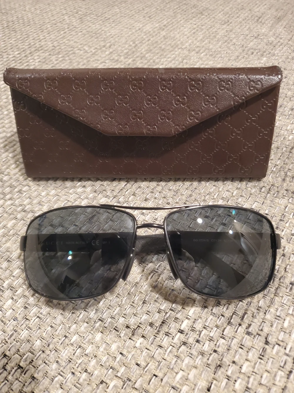 Gucci Men's Brown Leather Sunglasses Case with Black Aviator Sunglasses